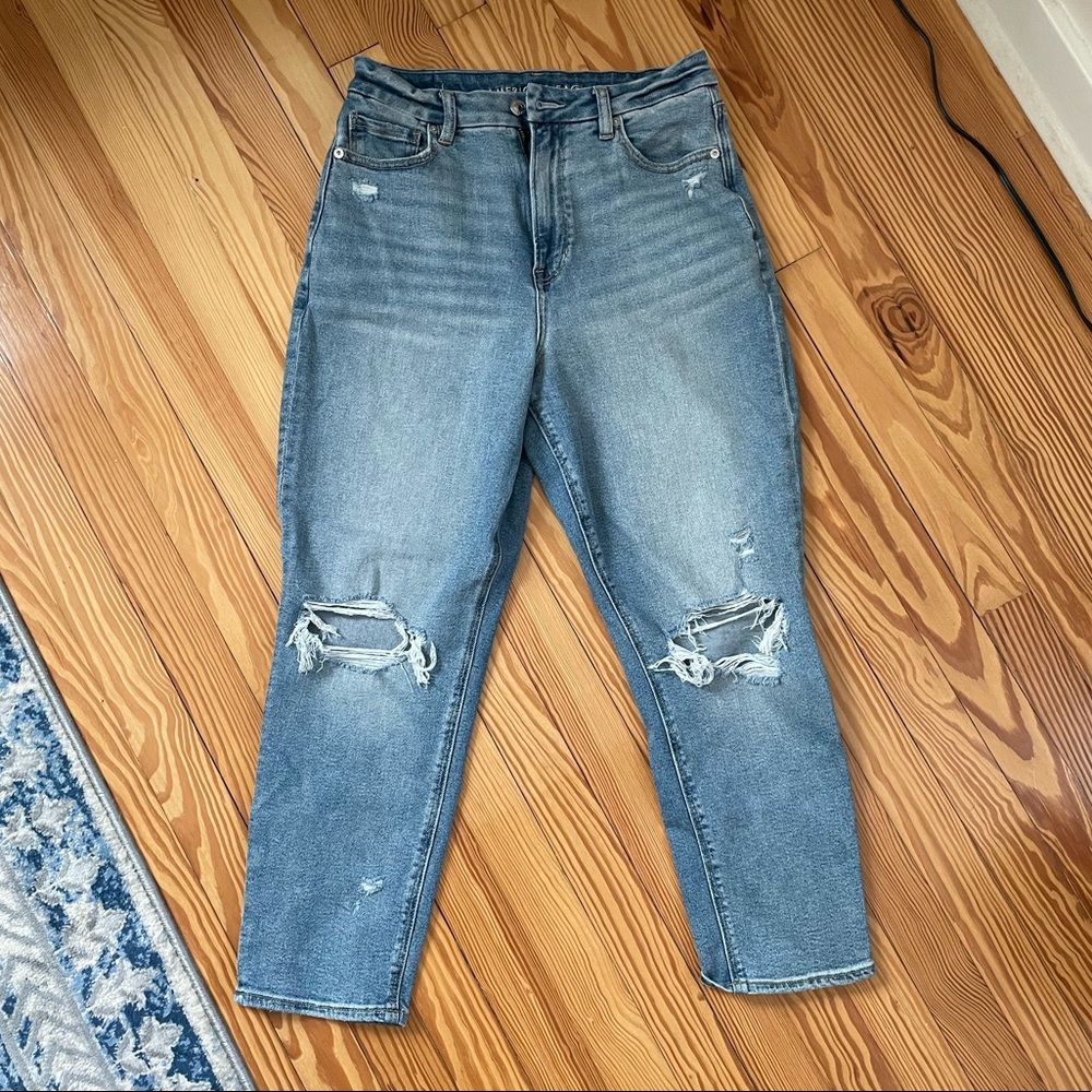 American Eagle size 8 Mom Jeans